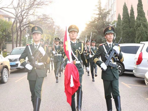 云南经济管理学院医学院2021年元旦节升旗仪式 第 2 张