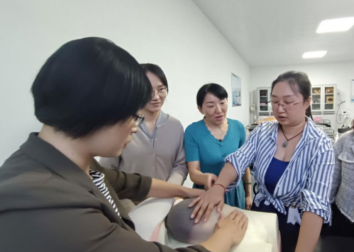 护理系-妇产科课程组开展集体备课 第 4 张