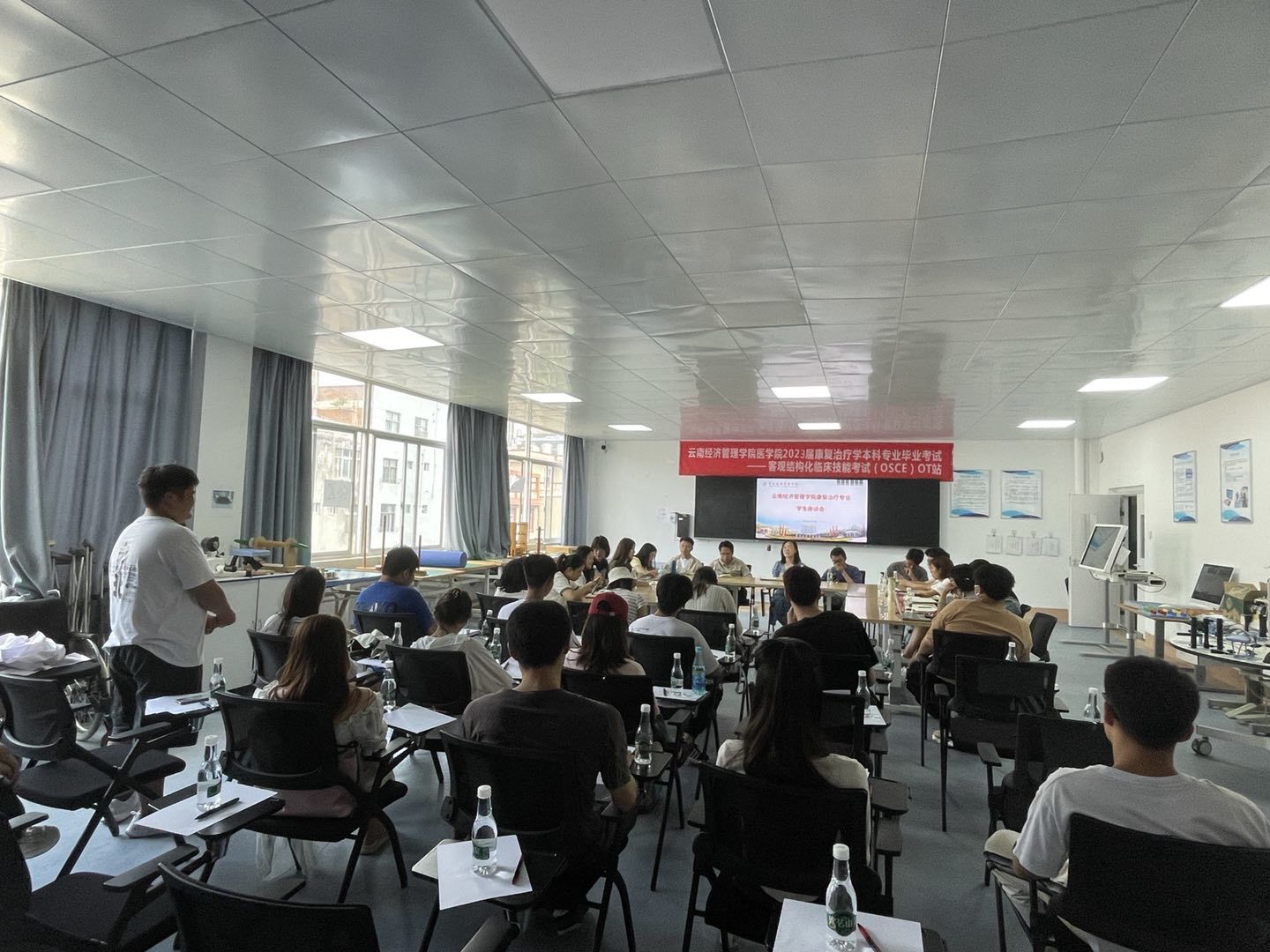 主题教育丨倾听心声，助力成长——康复专业召开2022-2023学年下学期期中学生座谈会 第 4 张