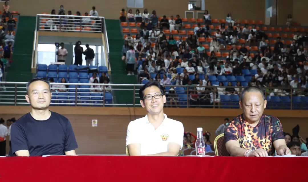 鹰击长空，迎风起舞 第 4 张