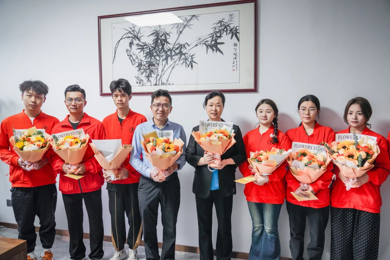 表彰！致敬经管老师！ 第 40 张