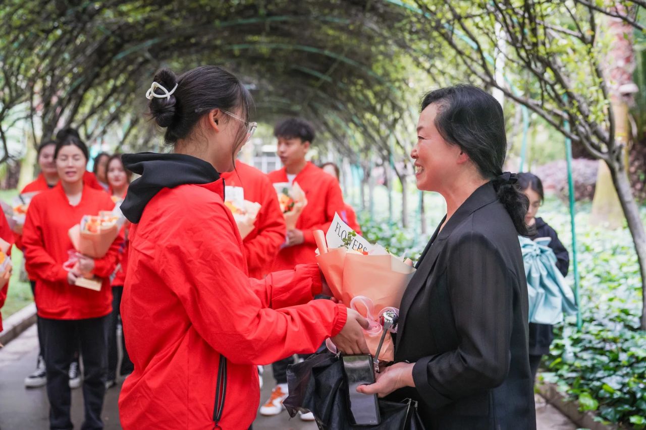 表彰！致敬经管老师！ 第 41 张