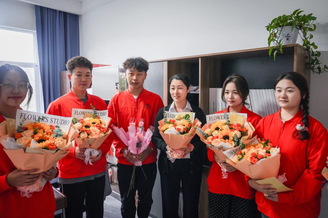 表彰！致敬经管老师！ 第 43 张