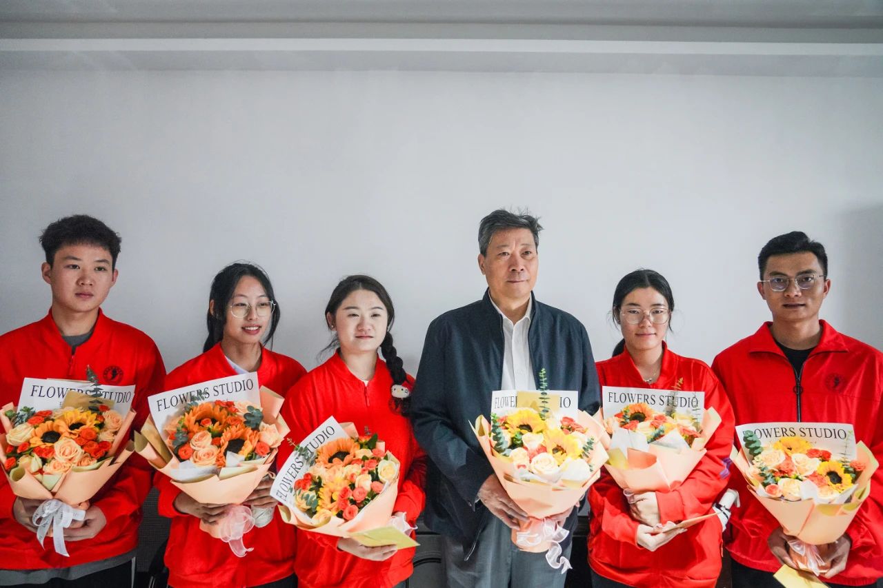 表彰！致敬经管老师！ 第 44 张