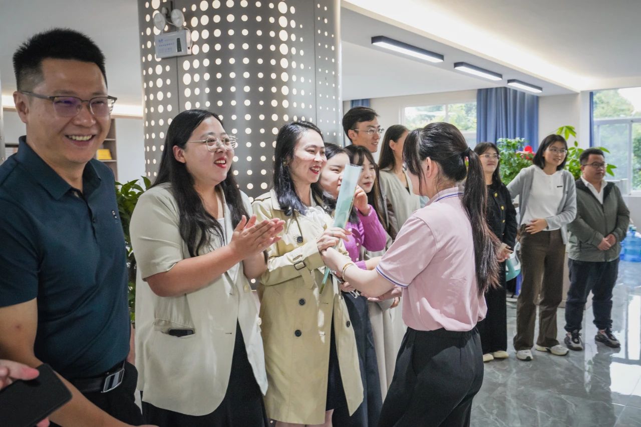 表彰！致敬经管老师！ 第 48 张