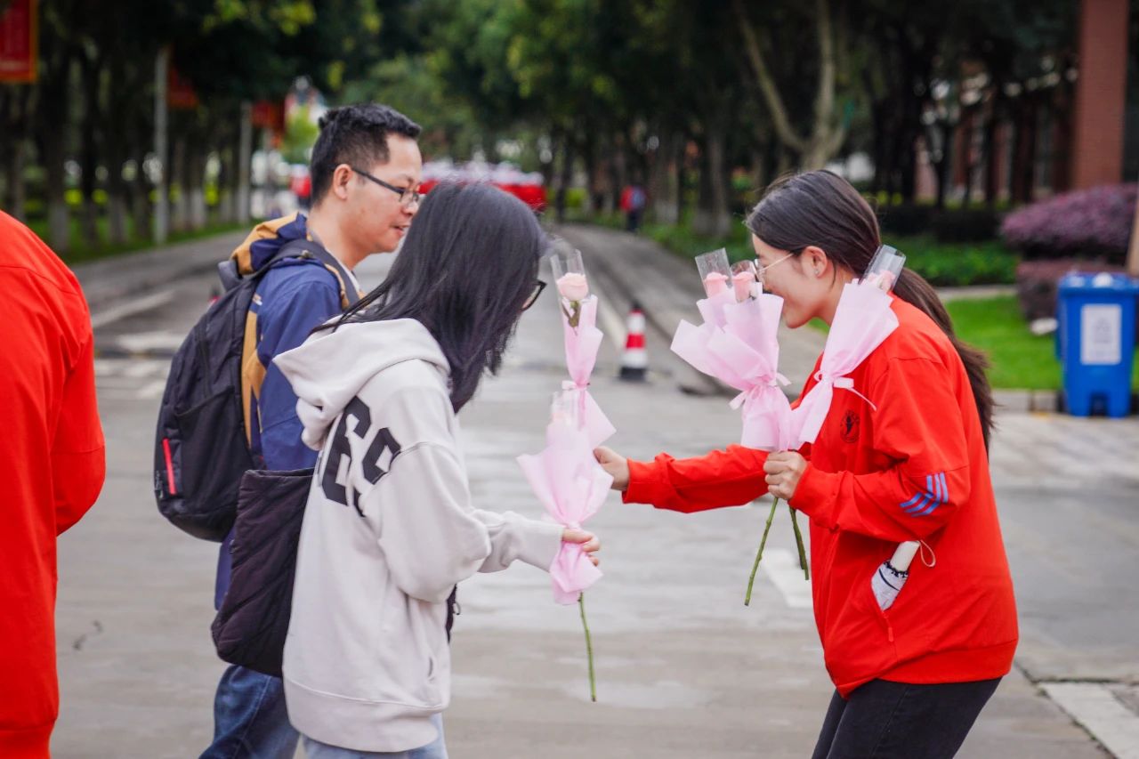 表彰！致敬经管老师！ 第 52 张