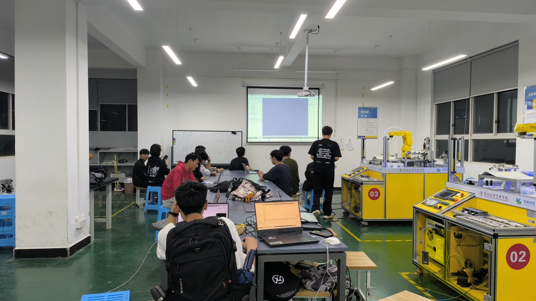 【团学活动】2024年CIMC“西门子杯”中国智能制造挑战赛云南经济管理学院校赛圆满落幕 第 4 张 【团学活动】2024年CIMC“西门子杯”中国智能制造挑战赛云南经济管理学院校赛圆满落幕 第 4 张