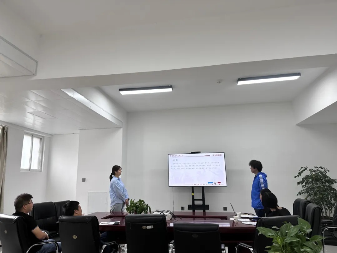 640 (1).jpeg 智慧社区举办“时代新人铸魂工程”辅导员案例研讨大赛 第 1 张