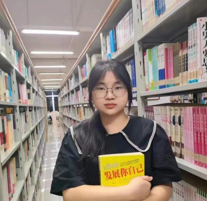  就是她！财金学院大一学子 云南唯一的“个税普法大使” 第 2 张