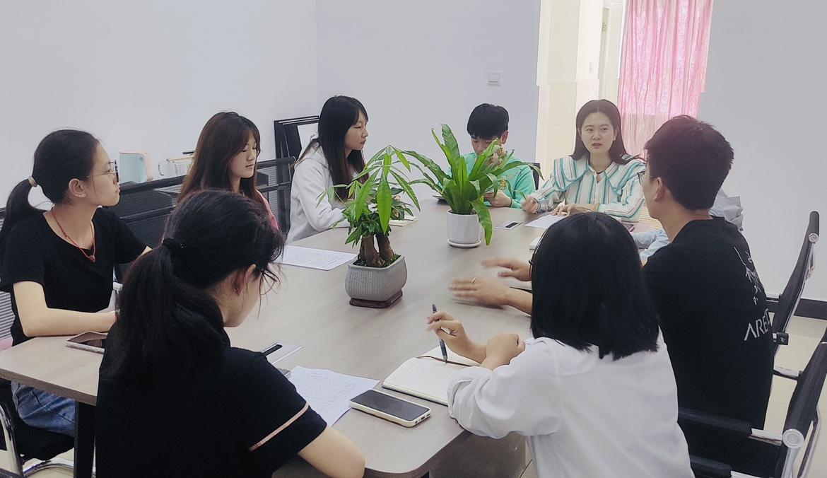 “以书润心，与书为伴”智慧社区开展读书分享会 第 10 张