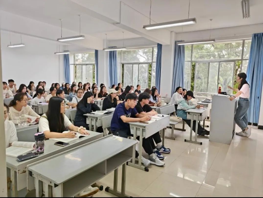 新学期启航期初教学秩序检查，共筑高质量教育基石 第 4 张