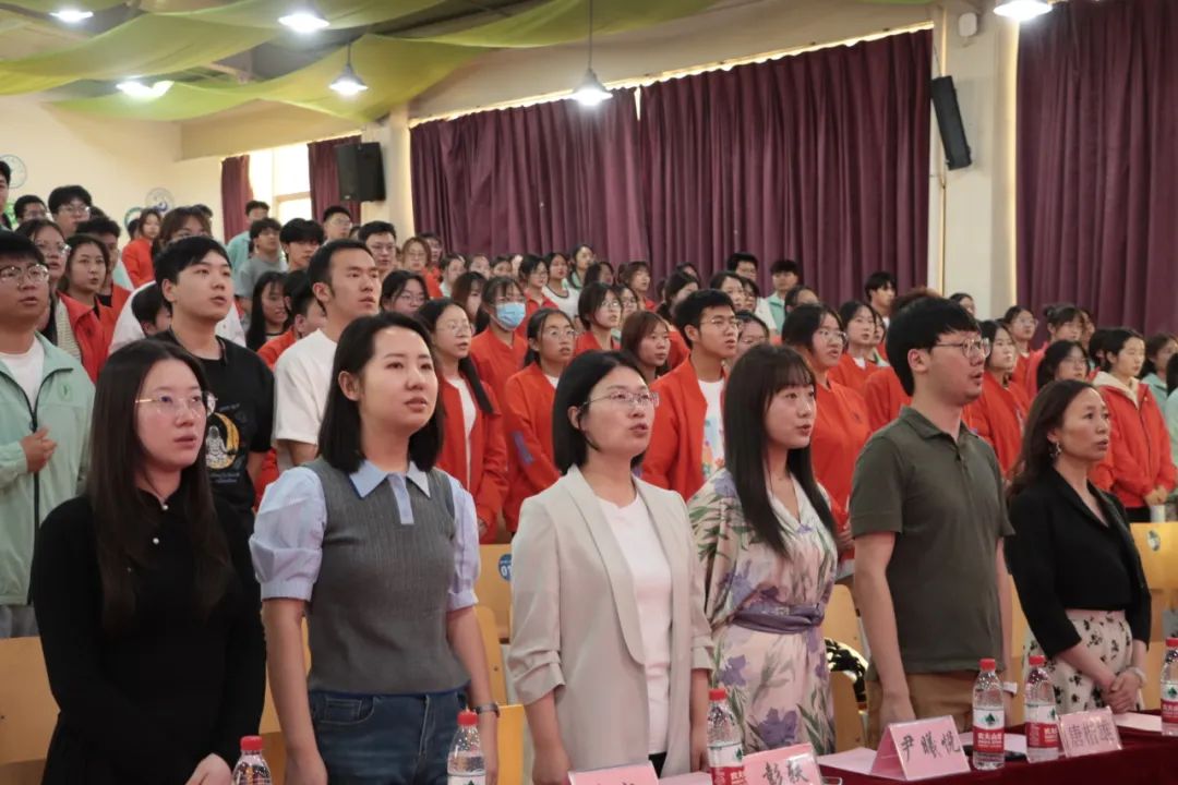 党心引领青春志，青马结业启新程——医学院开展首期青训结业典礼 第 2 张