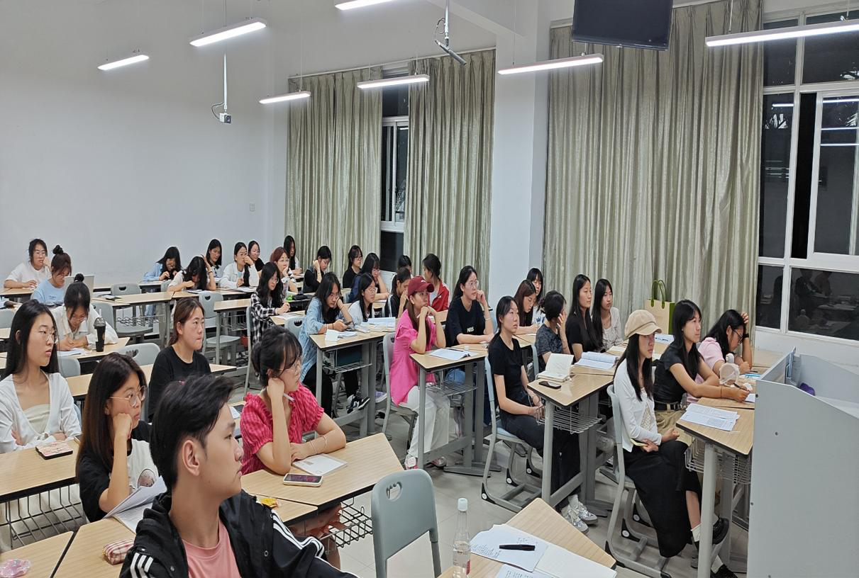 《“团团陪伴，‘就’有‘位’来”》主题团日活动 第 2 张