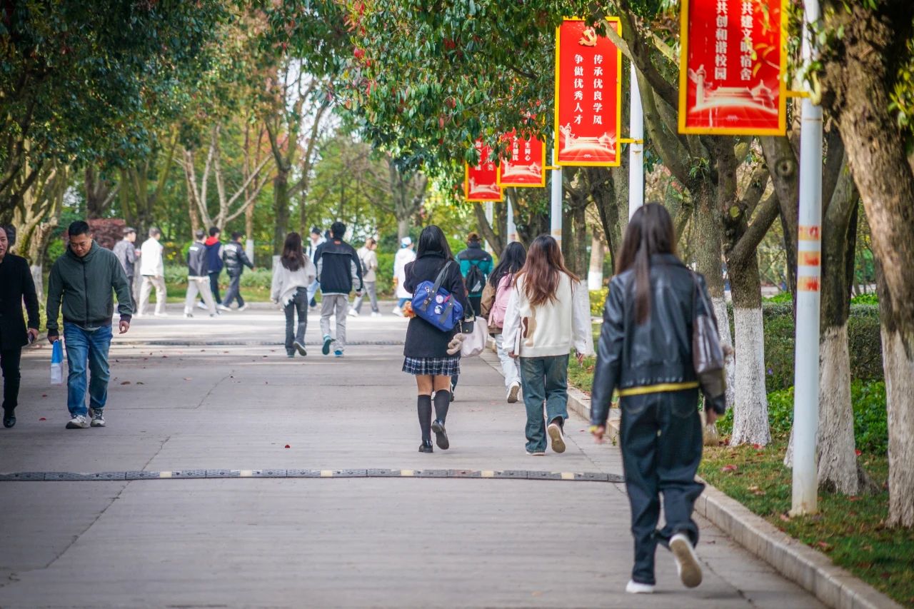 云南经济管理学院春季学期开学！ 第 11 张