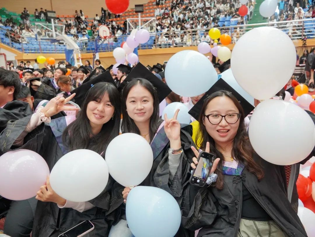 云南经济管理学院2025年毕业典礼隆重举行！ 第 20 张