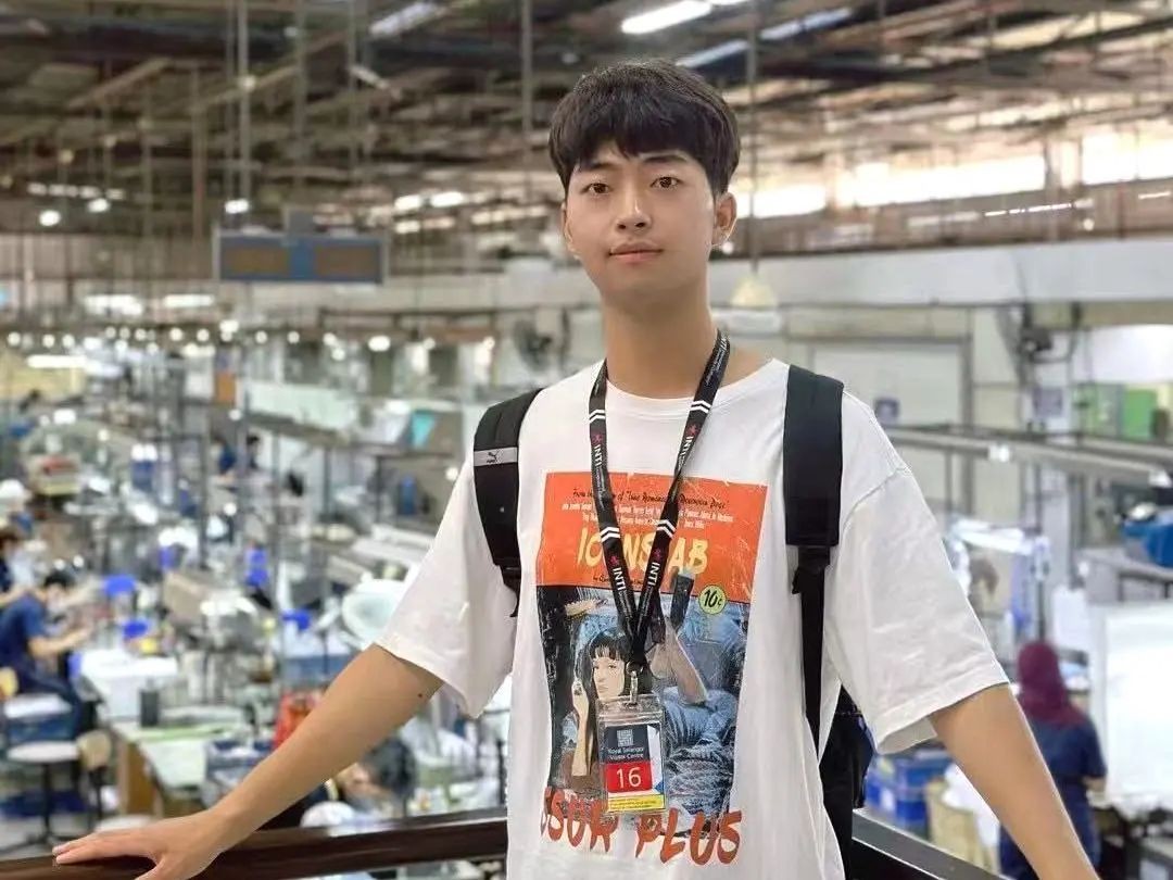 专业榜首+国奖学霸，还是退伍兵？他的下个“战场”在新疆！ 第 2 张