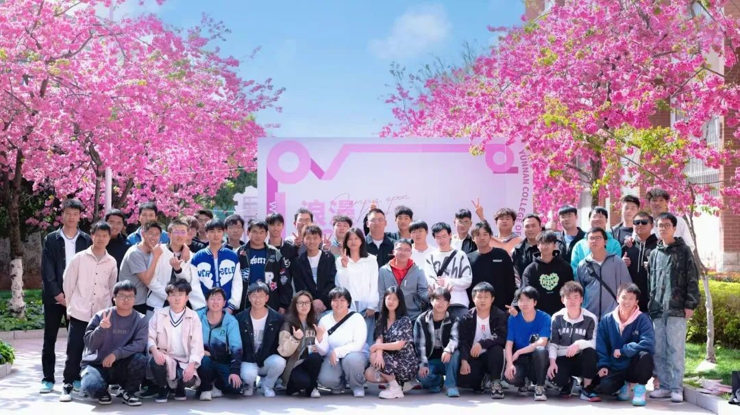 云经管学子登上《人民日报》！还成功上岸省考公务员！ 第 10 张