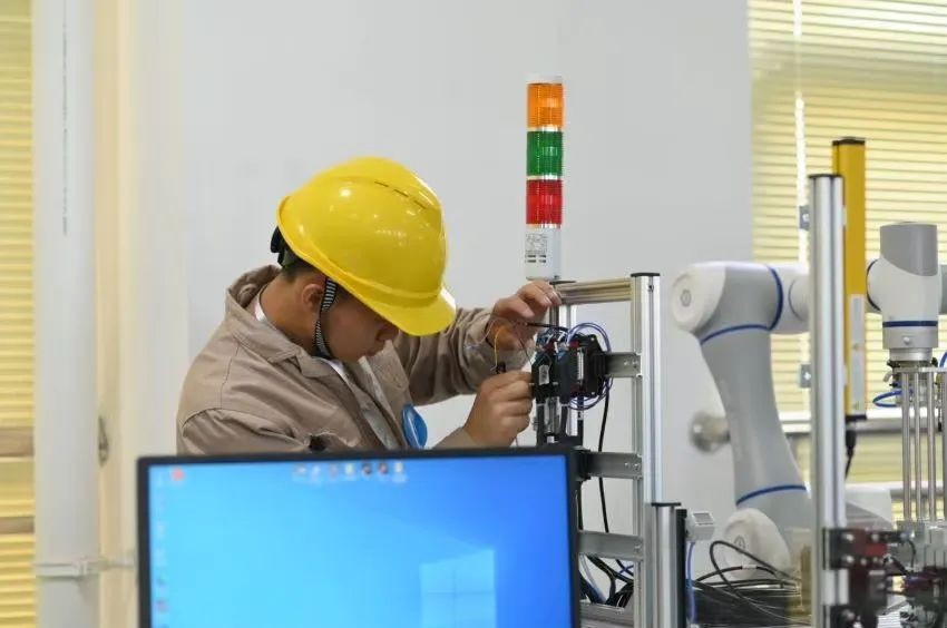 云经管学子登上《人民日报》！还成功上岸省考公务员！ 第 17 张