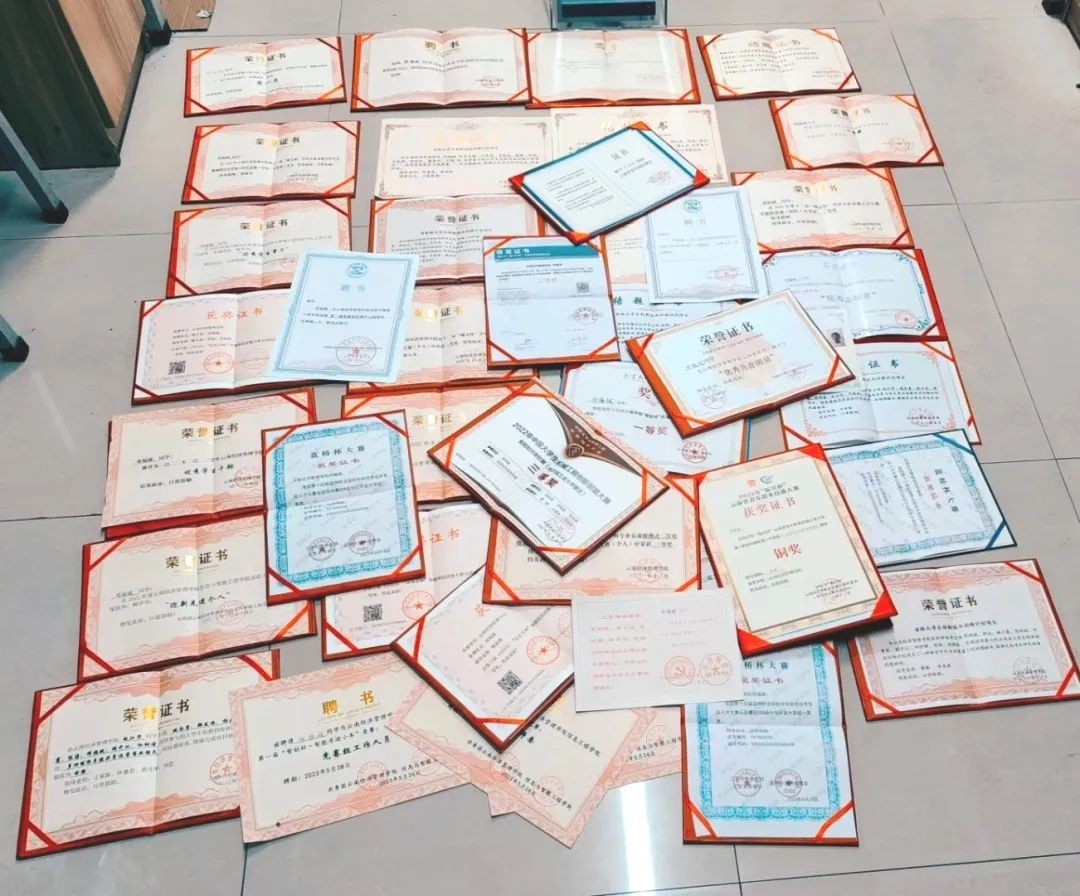 云经管学子登上《人民日报》！还成功上岸省考公务员！ 第 5 张