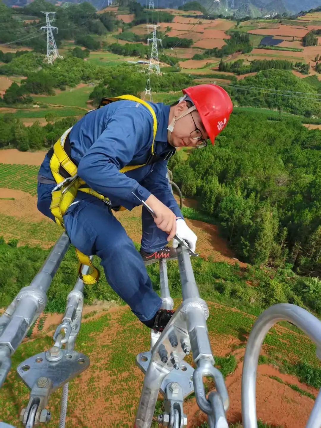 毕业入职电网！8年，他从基层干到副总监！ 第 5 张