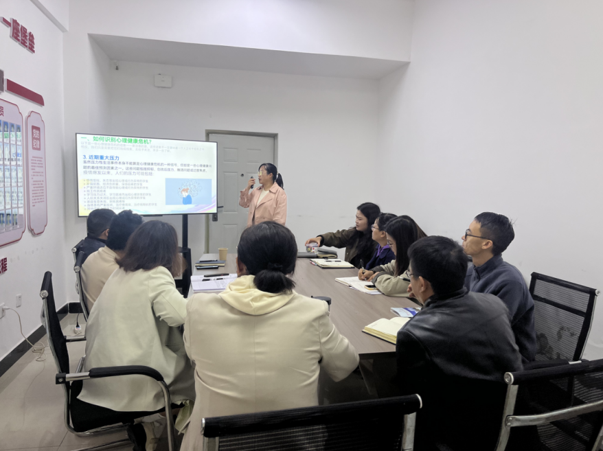 屏幕截图 2025-10-22 210120.png 屏幕截图 2025-10-22 210120.png