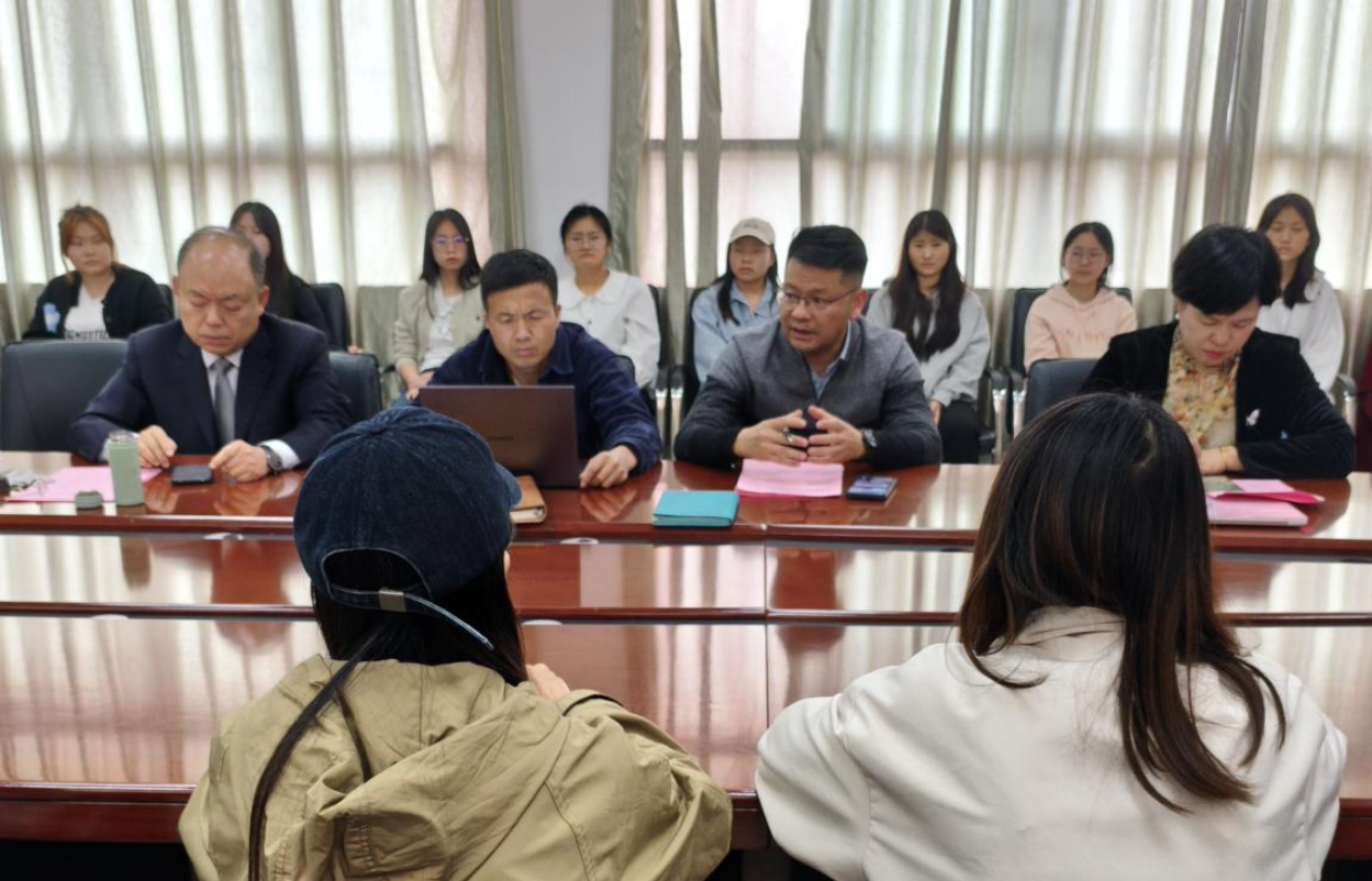 学院资讯 | 实践炼真功！“拔尖会计人才”项目座谈会揭秘产教融合新路径 第 2 张