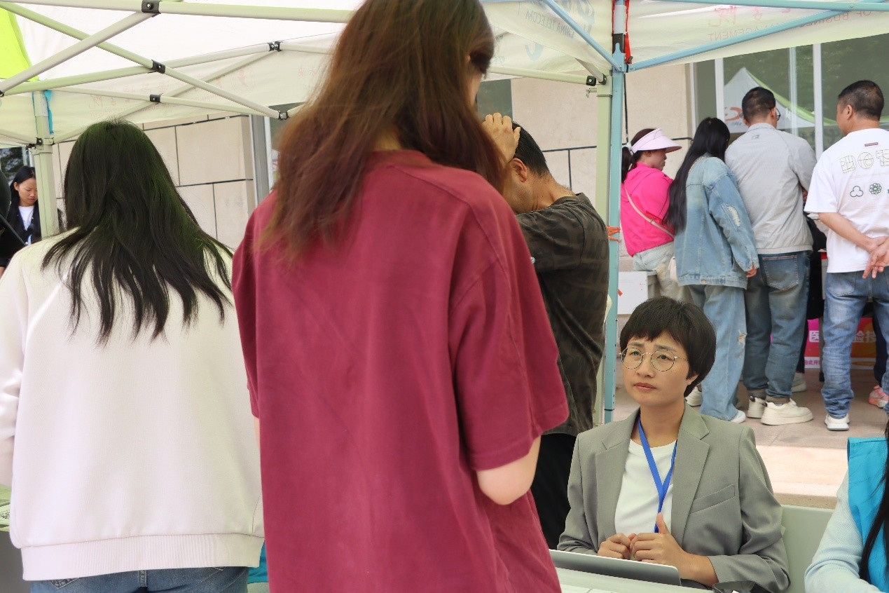 从这里启航！云经管医学院迎2025级新生，解锁医学成长新篇章 第 6 张