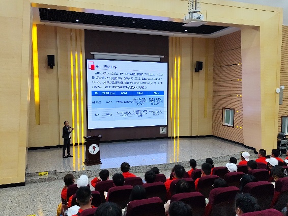 筑梦医药新时代，培育卓越接班人 ——云南经济管理学院医学院2025级药学、中药学专业新生入学教育专业宣讲会成功举行 第 3 张