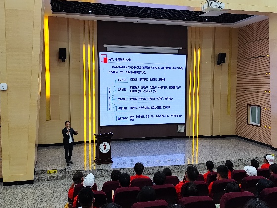 筑梦医药新时代，培育卓越接班人 ——云南经济管理学院医学院2025级药学、中药学专业新生入学教育专业宣讲会成功举行 第 4 张