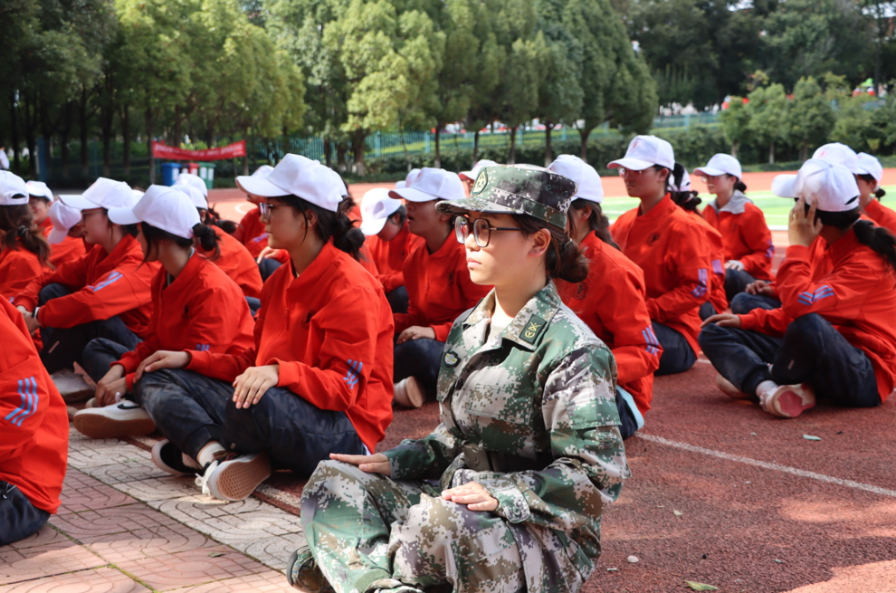 训之以严，砺之以行——云经管医学院军训纪实 第 8 张