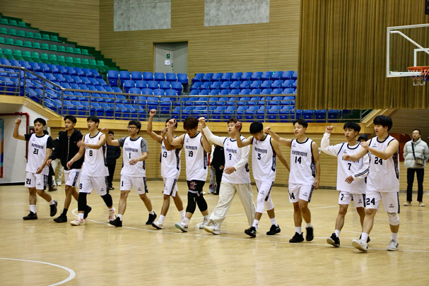 热血逐梦，赛场争锋——云南经济管理学院医学院篮球赛半决赛战报 第 1 张