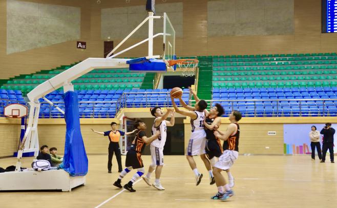 热血逐光，“篮”不住的青春！医学院篮球赛总决赛燃动校园 第 9 张