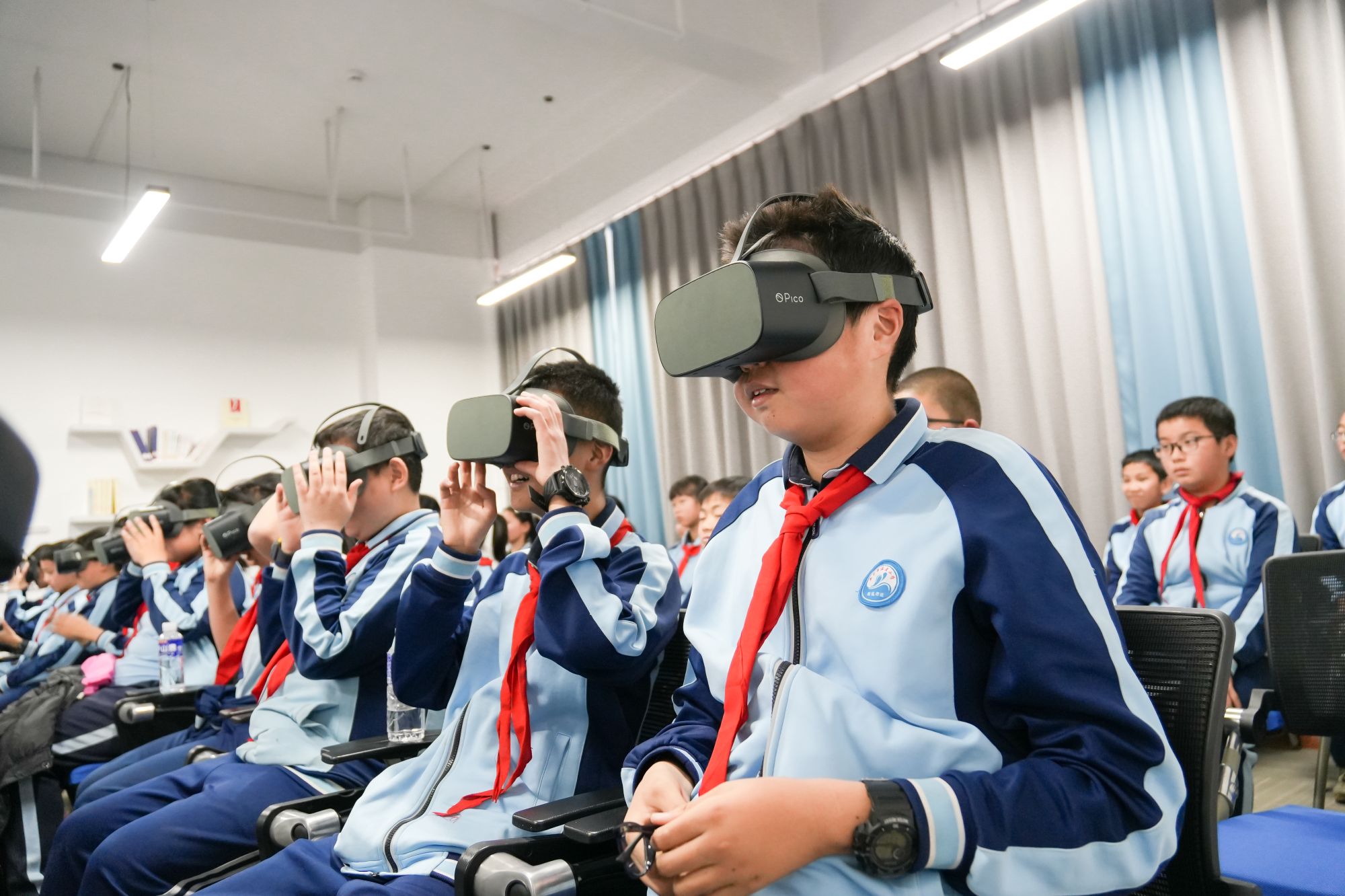 XXX06824.jpg XXX06824.jpg