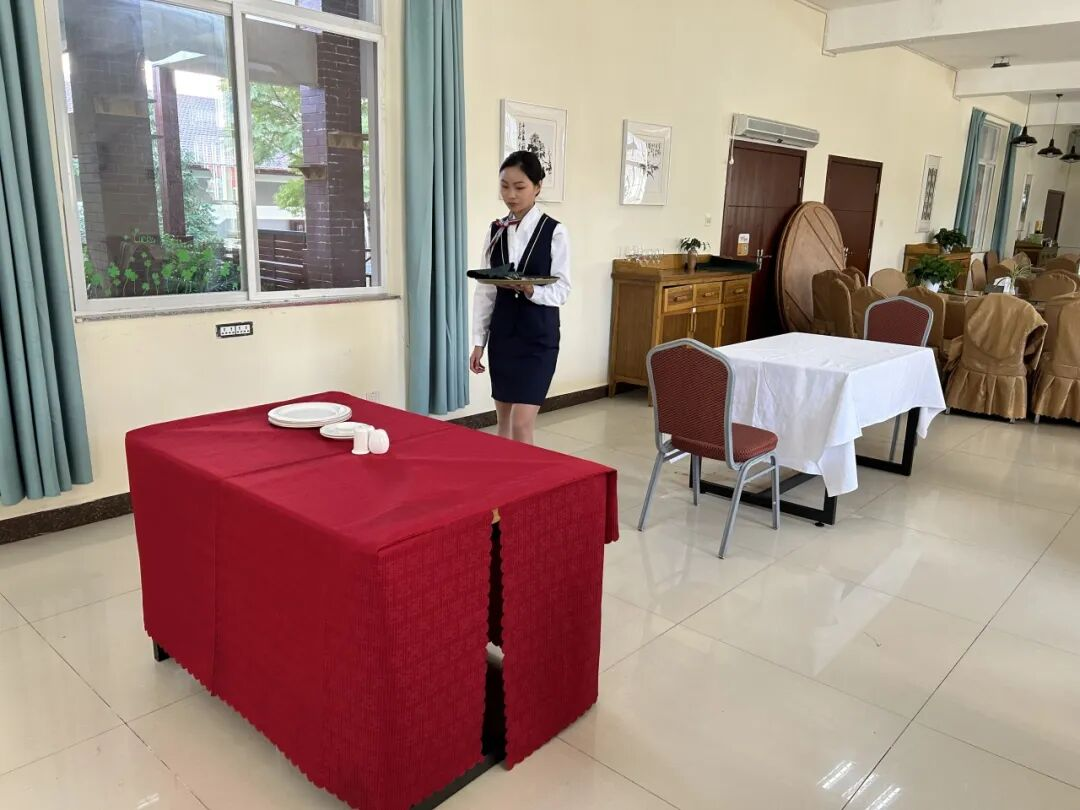 全国两会，云经管学子在现??！ 第 12 张