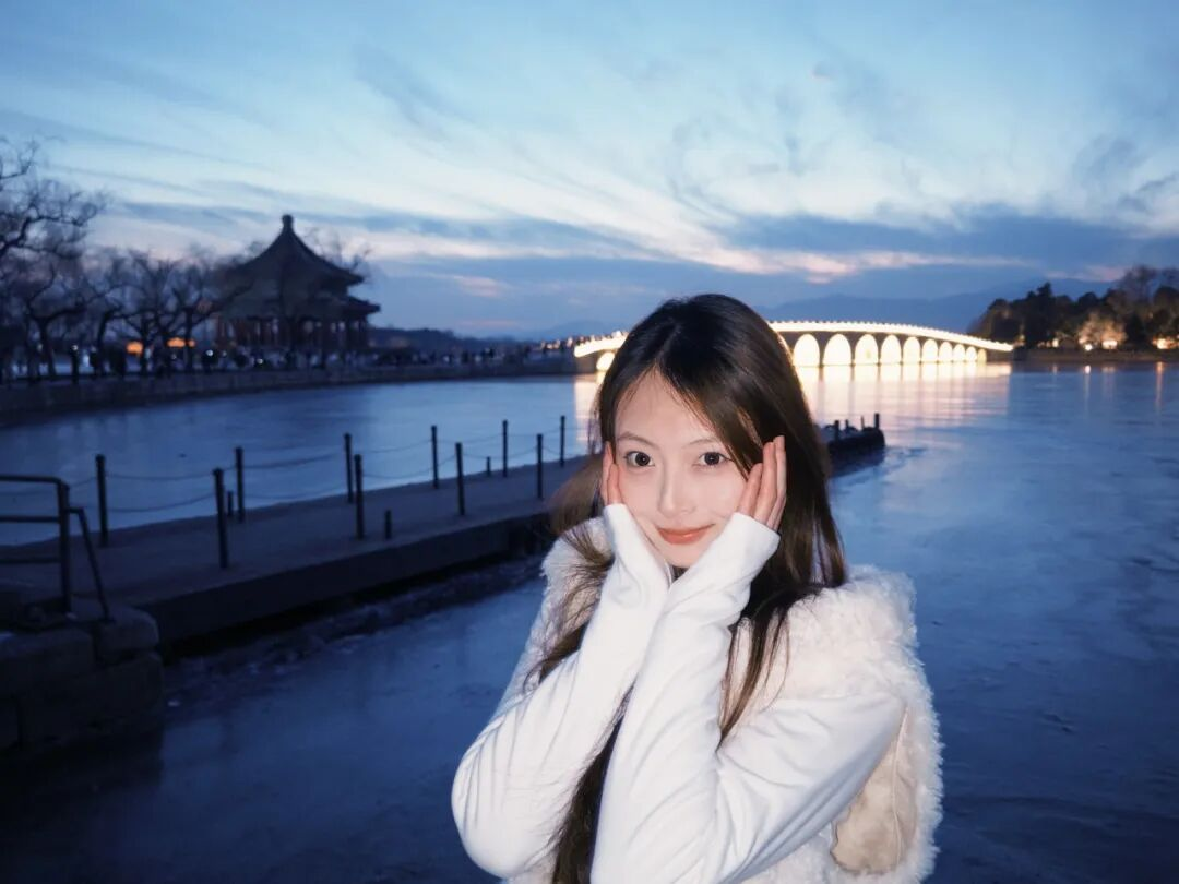 全国两会，云经管学子在现?。?第 5 张
