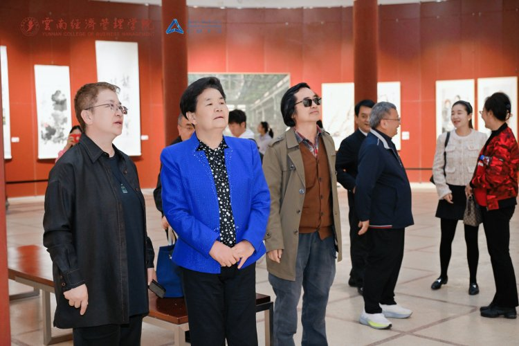 万象映界  艺彩绽放——云南经济管理学院艺术与传媒学院2026“万象·映界”展演今日绽放，双馆共赏艺术盛宴 第 28 张