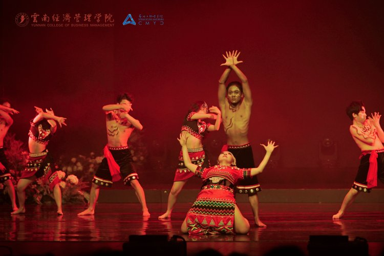 万象映界  艺彩绽放——云南经济管理学院艺术与传媒学院2026“万象·映界”展演今日绽放，双馆共赏艺术盛宴 第 36 张