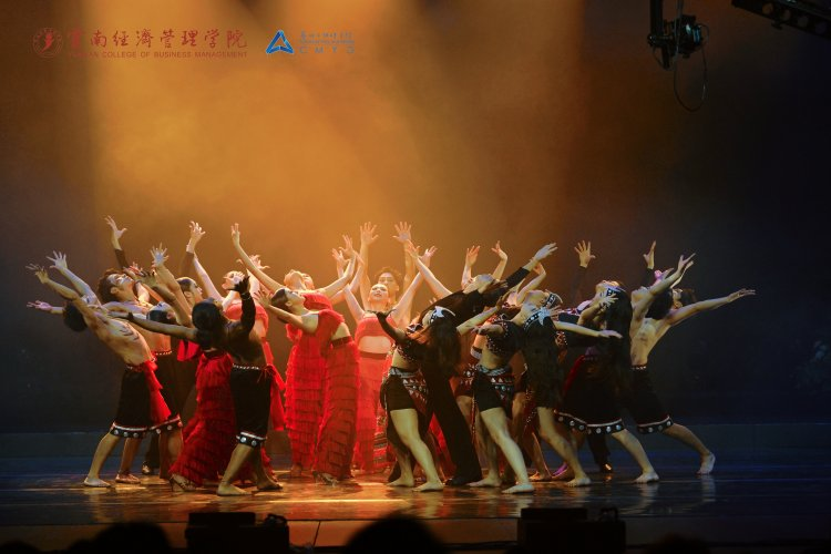万象映界  艺彩绽放——云南经济管理学院艺术与传媒学院2026“万象·映界”展演今日绽放，双馆共赏艺术盛宴 第 38 张